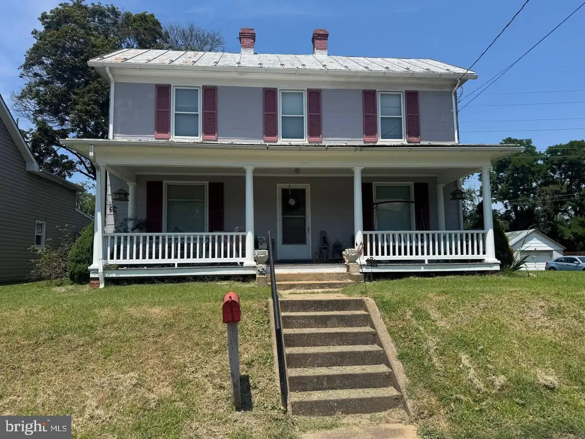 1245 E Main St, Luray, VA 22835 - #1