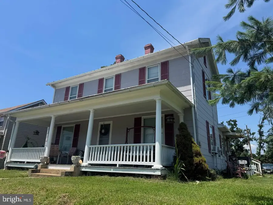1245 E Main St, Luray, VA 22835 - #3