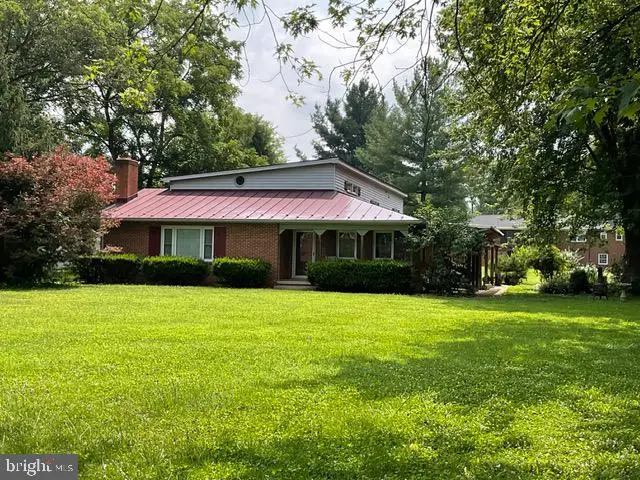 577 Old Farm Rd, Luray, VA 22835 - #1