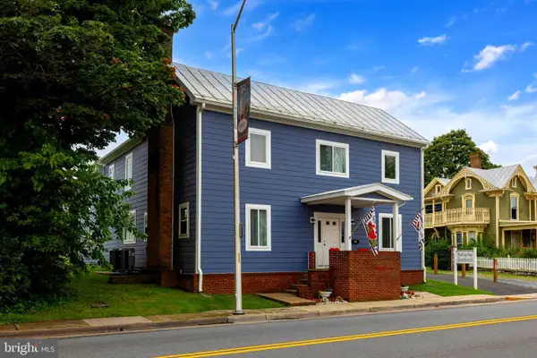 146 E Main St, LURAY, VA 22835