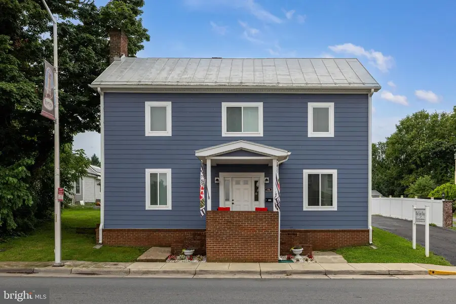 146 E Main St, Luray, VA 22835 - #2
