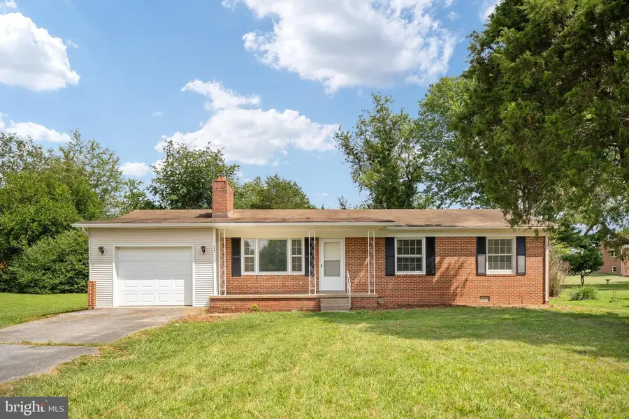 33 Wallace Ave, Luray, VA 22835 - #2