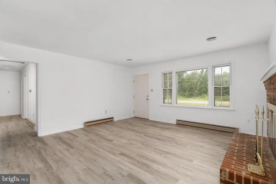 33 Wallace Ave, Luray, VA 22835 - #3