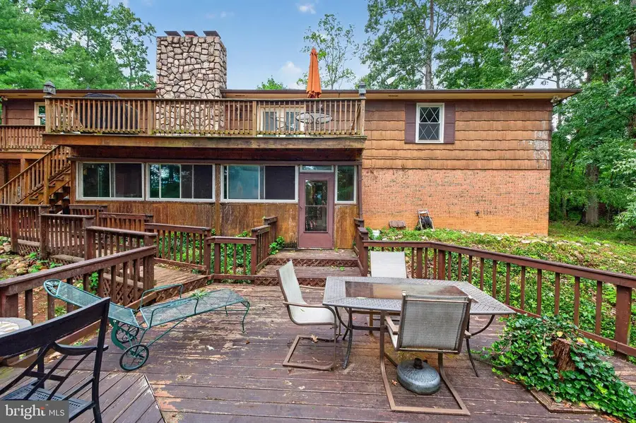 121 Heritage Dr, Luray, VA 22835 - #3
