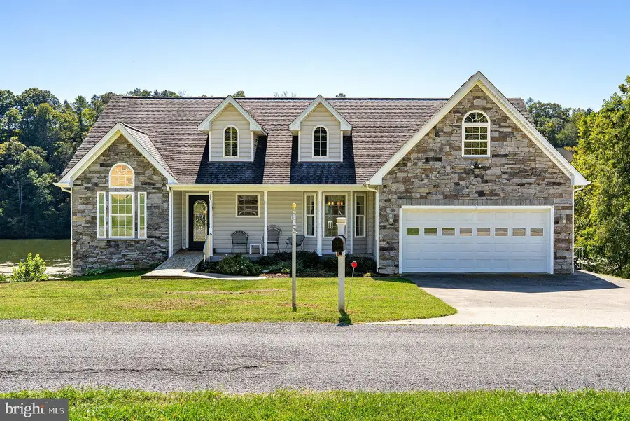 379 Riverside Dr, Luray, VA 22835 - #2