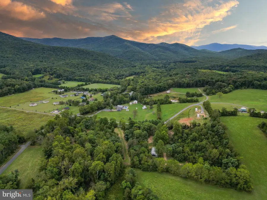 97 Gracie Ln, Luray, VA 22835 - #2
