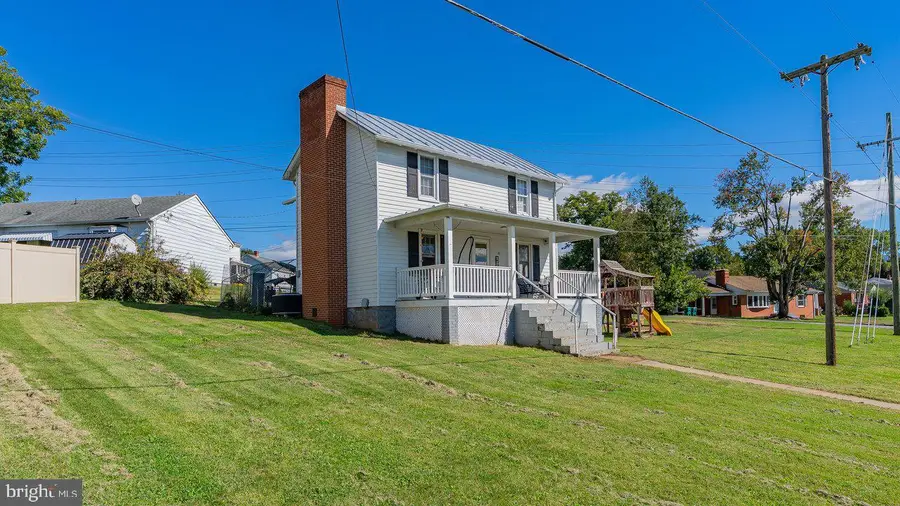 15 Luray Ave, Luray, VA 22835 - #2