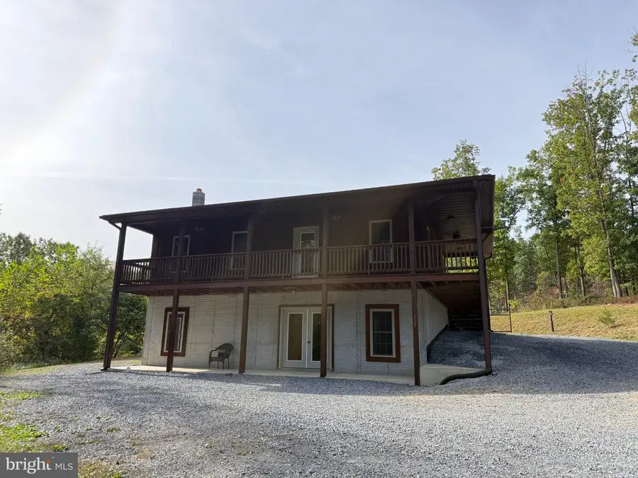 325 Old Wagon Rd, Luray, VA 22835 - #2