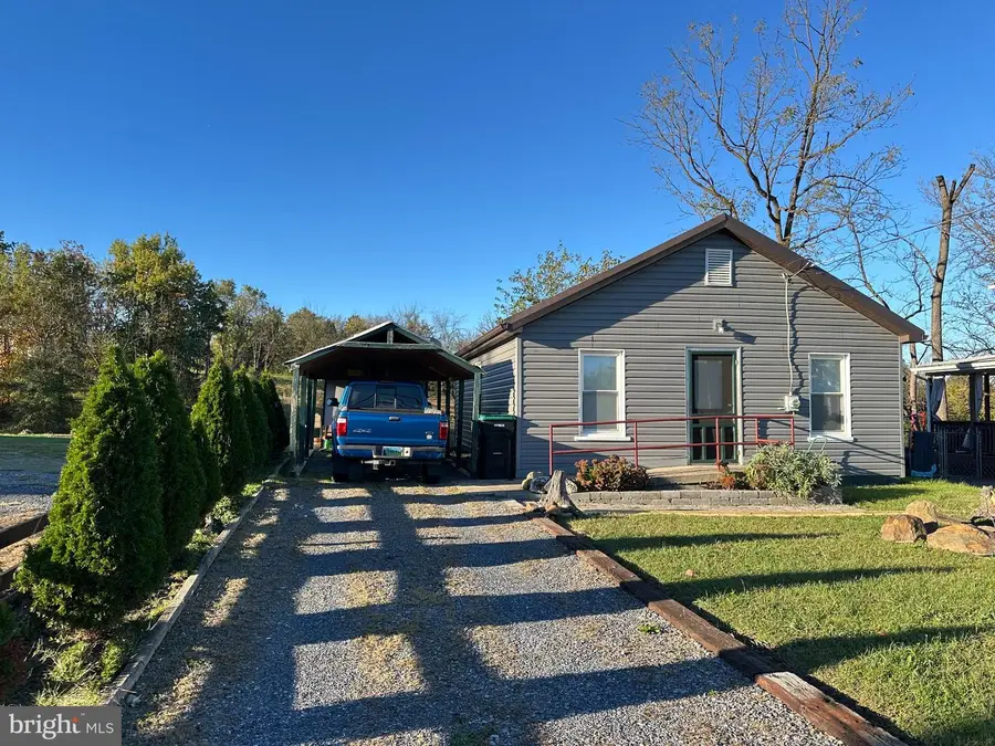 504 W Main St, Luray, VA 22835 - #3