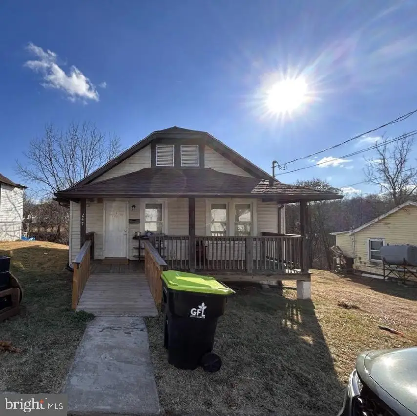 247 11th Street Nw Dr, Pulaski, VA 24301 - Image #1