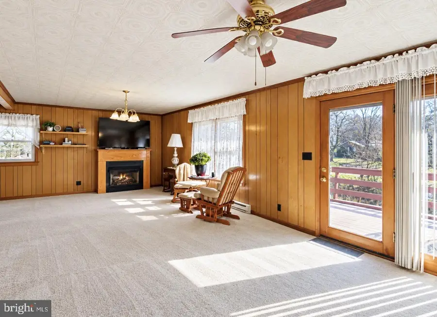 6625 Owens Rd, Radford, VA 24141 - #3