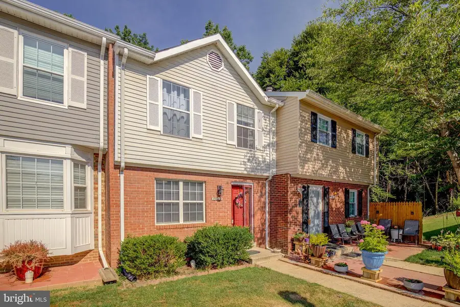 15048 Cherrydale Dr, Woodbridge, VA 22193 - Image #2