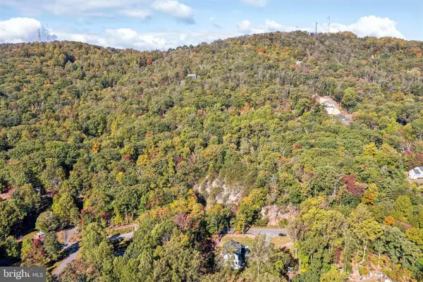 2310 Youngs Dr, HAYMARKET, VA 20169