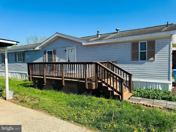 7407 Peppertree Ln, MANASSAS PARK, VA 20111