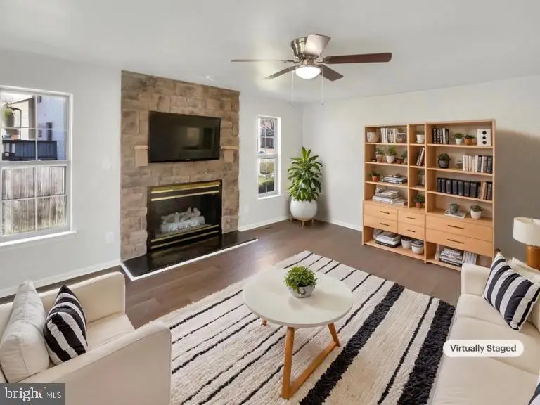 3510 Powells Crossing Ct, Woodbridge, VA 22193 - Image #2