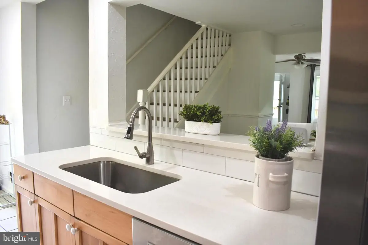 19127 Windsor Rd, Triangle, VA 22172 - Image #1