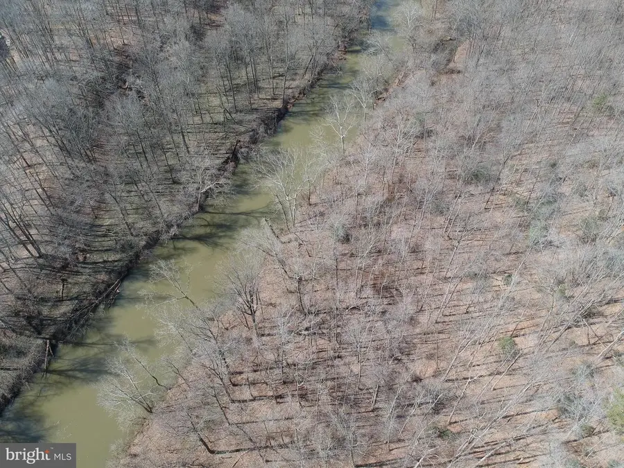 11401 Donnington Ct, Manassas, VA 20111 - Image #2