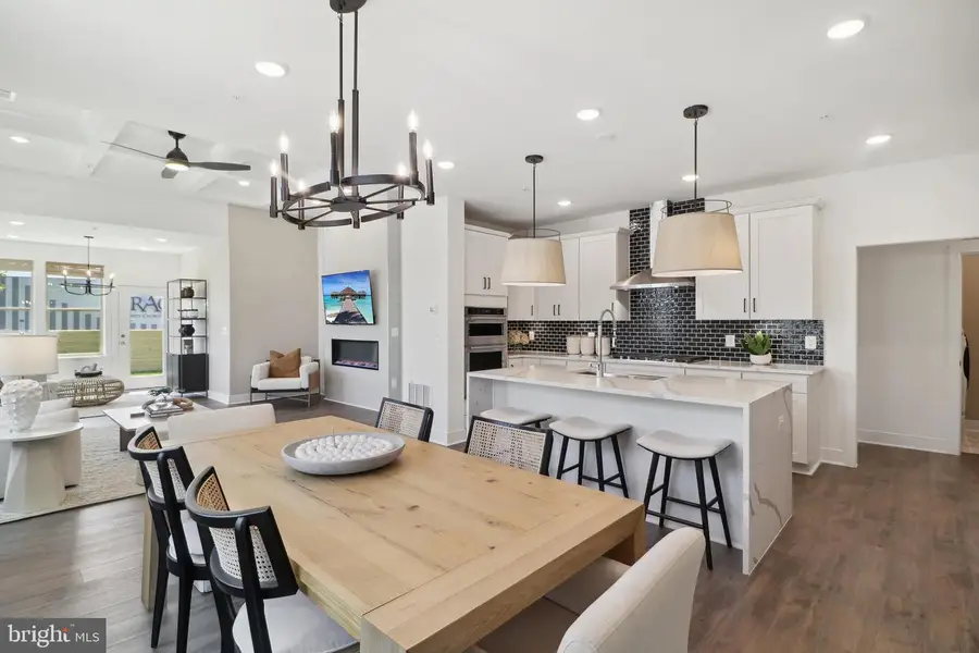 6053 Sunstone Ln, Haymarket, VA 20169 - Image #2