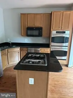 2460 Battery Hill Cir, Woodbridge, VA 22191 - #2