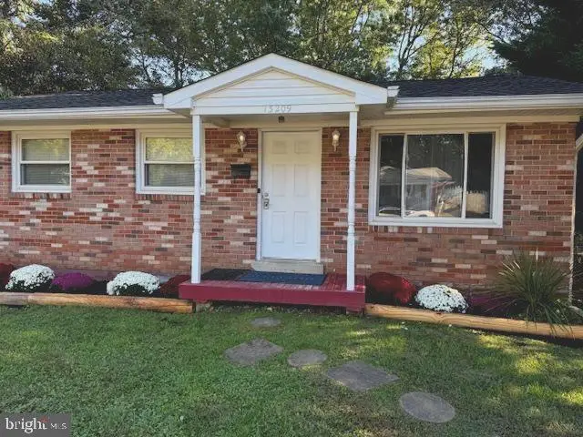 13209 Hawthorn Ln, Woodbridge, VA 22193 - Image #1