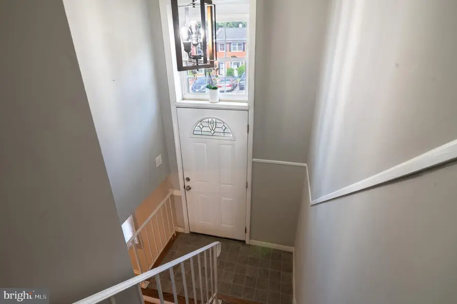 14807 Anderson Ct, Woodbridge, VA 22193 - Image #2