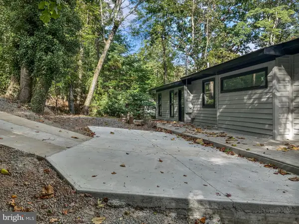 2301 Gore Dr, HAYMARKET, VA 20169