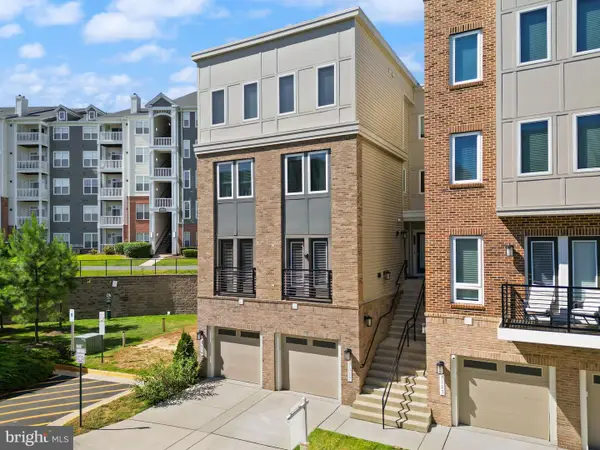 1317 Rail Stop Dr, WOODBRIDGE, VA 22191