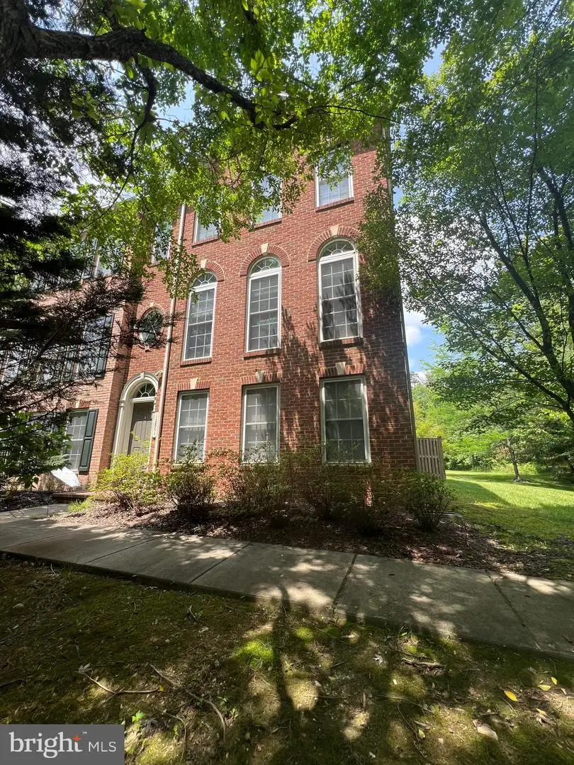 12801 Half Moon Ln, Woodbridge, VA 22192 - Image #1