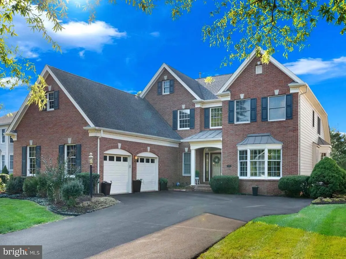 15295 Golf View Dr, Haymarket, VA 20169 - #1