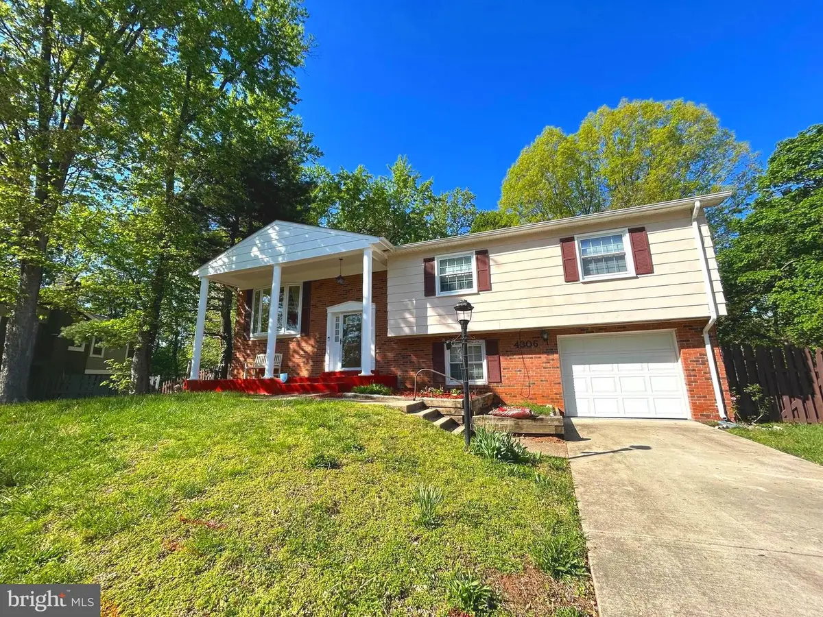 4306 Eldorado Dr, Woodbridge, VA 22193 - Image #1