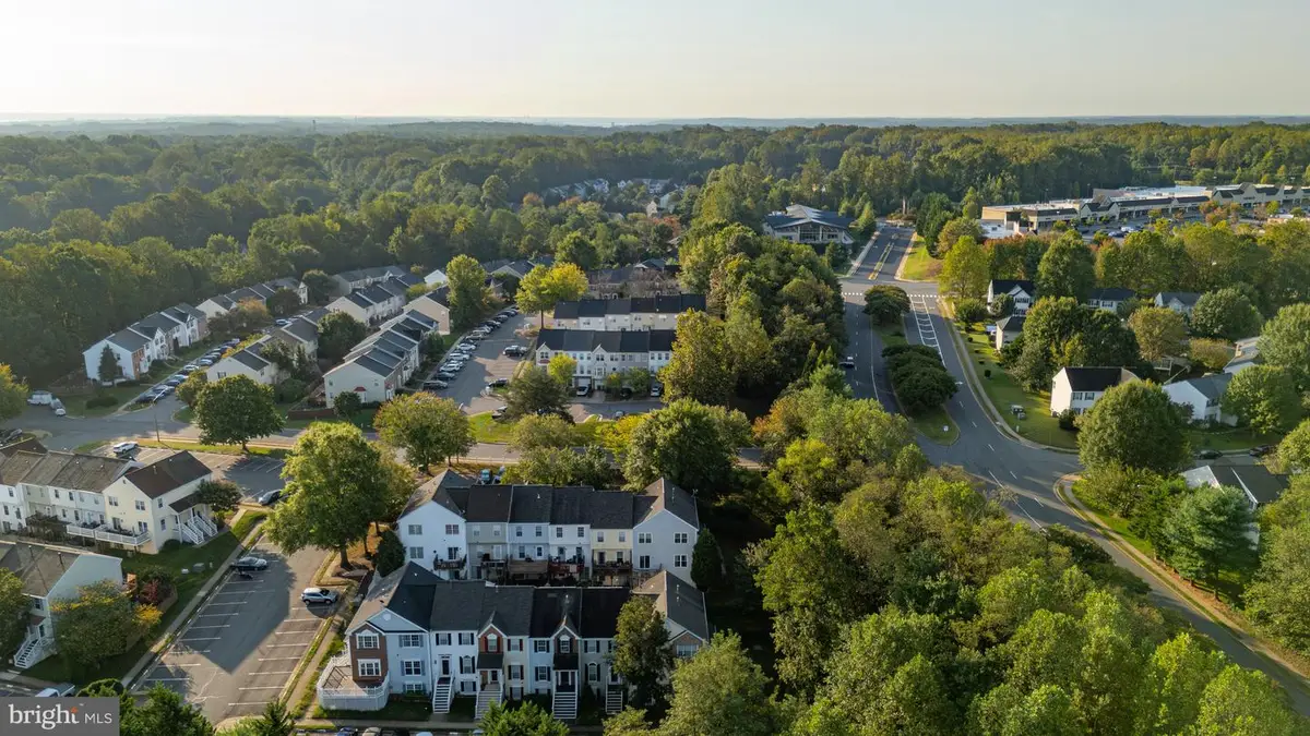 15673 Viewpoint Cir, Dumfries, VA 22025 - Image #1