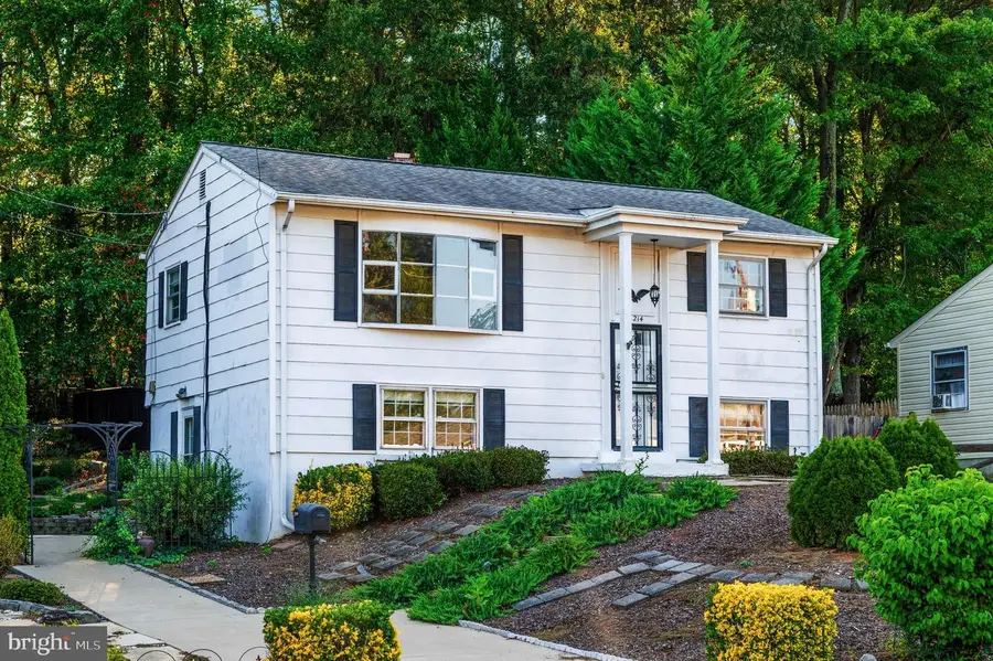 15214 Colorado Ave, Woodbridge, VA 22191 - Image #2