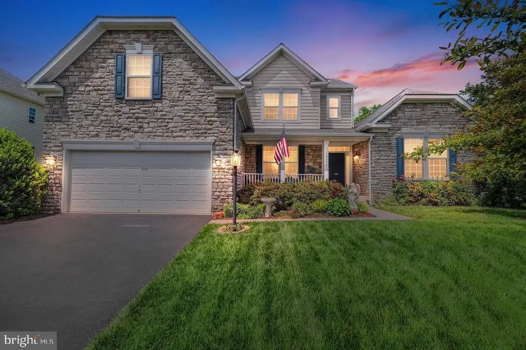 18776 Pier Trail Dr, Triangle, VA 22172 - Image #1