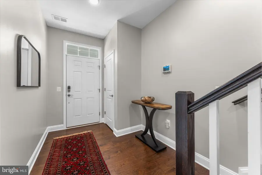 17372 Redshank Rd, Dumfries, VA 22026 - Image #3