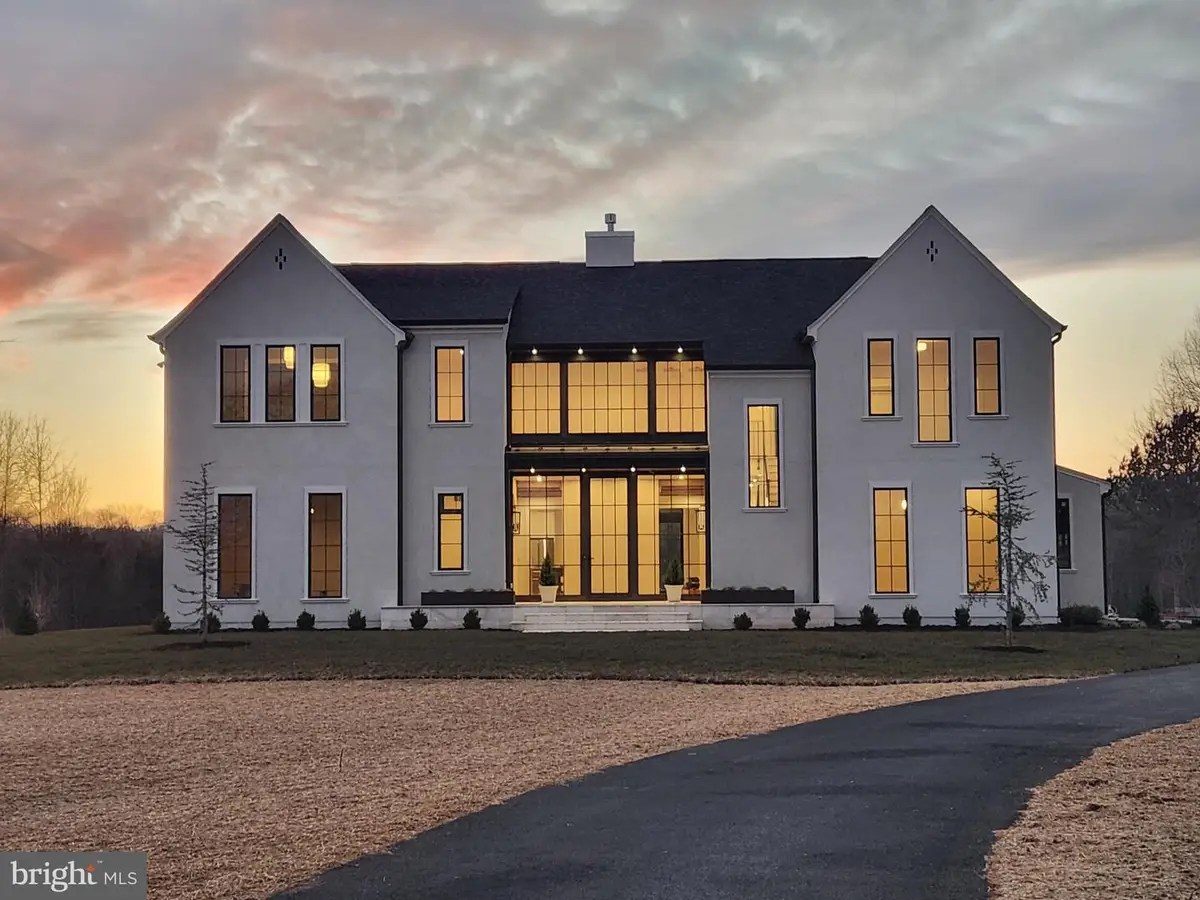 4410 Dogwood Tree Ct, Haymarket, VA 20169 - Image #1