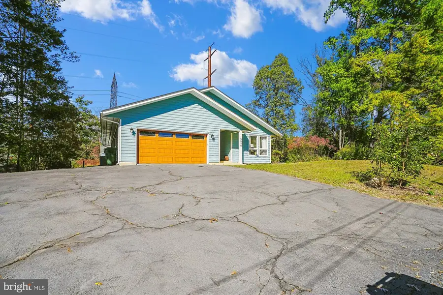 5850 Anthony Dr, Woodbridge, VA 22193 - Image #3