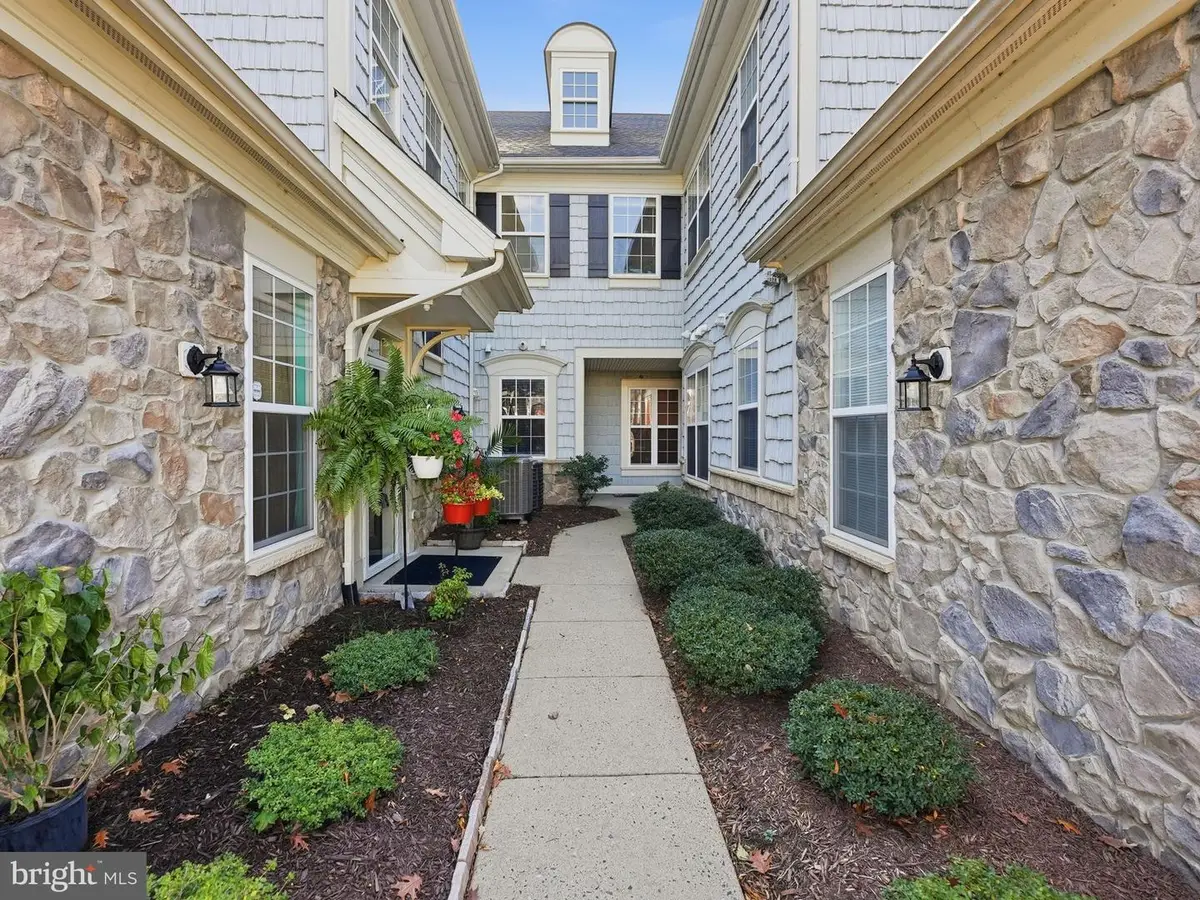 13961 Gullane Dr, Woodbridge, VA 22191 - Image #1