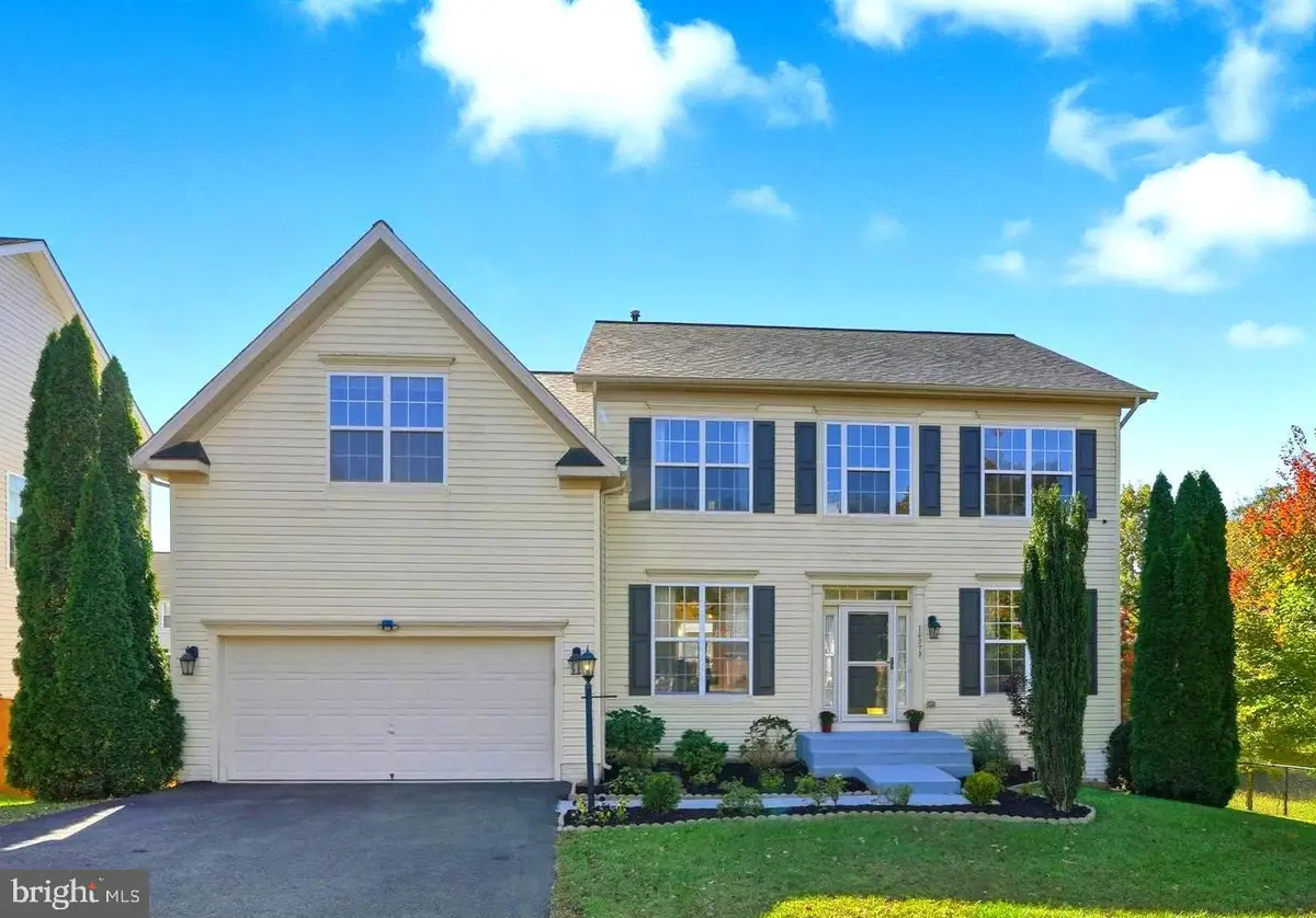 14979 Hopewells Landing Dr, Gainesville, VA 20155 - Image #1