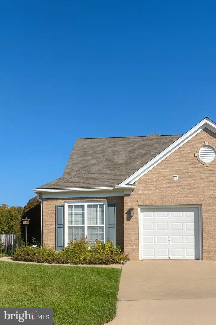 12221 Seaford Ct, Woodbridge, VA 22192 - Image #2