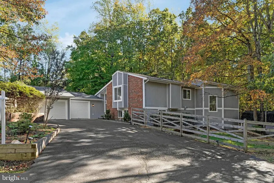 8115 King Arthurs Ct, Manassas, VA 20112 - Image #2