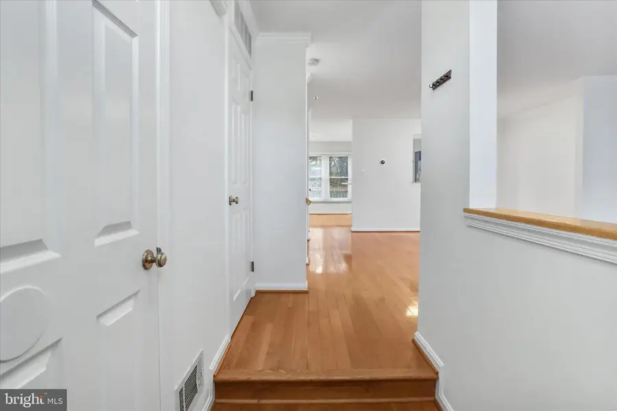 7858 Blue Gray Cir, Manassas, VA 20109 - Image #2