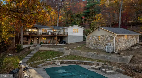 2113 Gore Dr, HAYMARKET, VA 20169