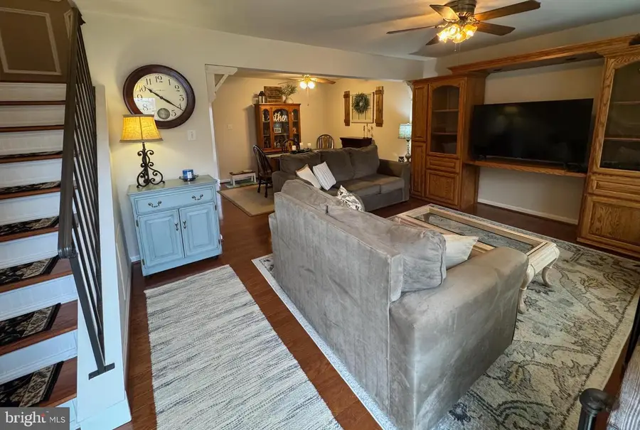 4725 S Park Ct, Woodbridge, VA 22193 - Image #3