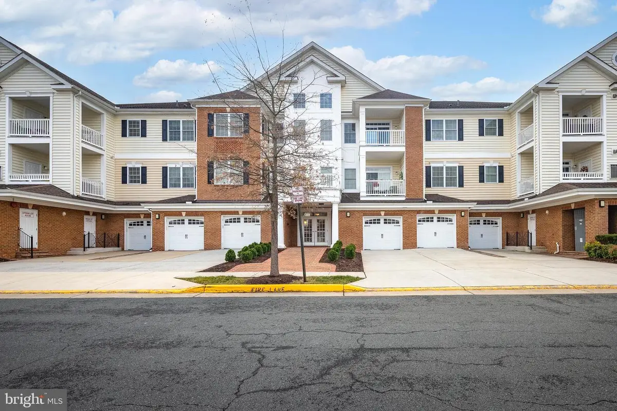 15100 Heather Mill Ln #407, Haymarket, VA 20169 - Image #1