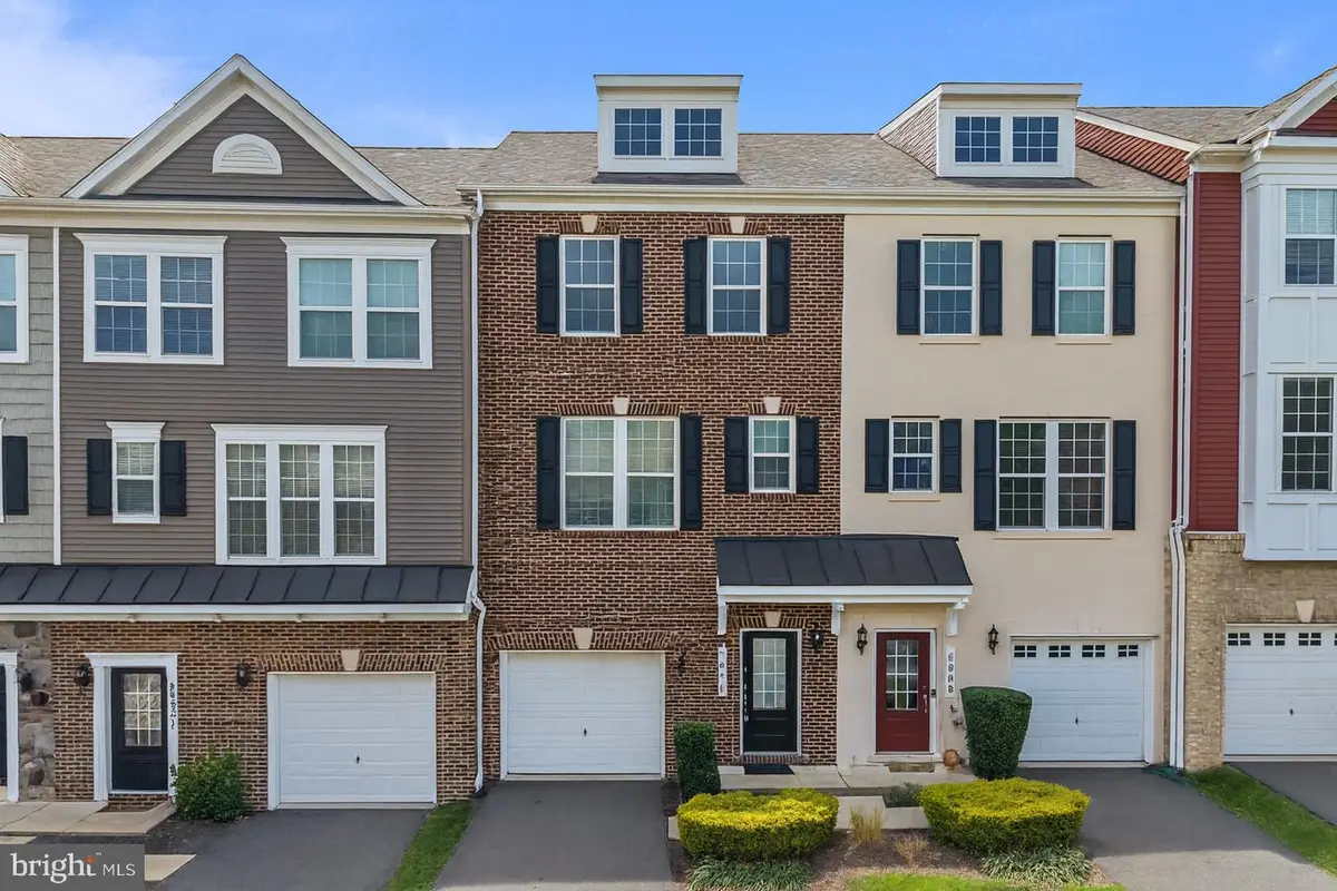 6070 Camerons Ferry Dr, Haymarket, VA 20169 - Image #1