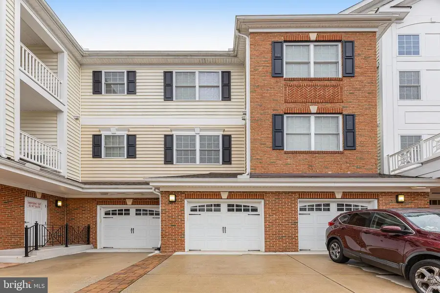 15110 Heather Mill Ln #201, Haymarket, VA 20169 - Image #2