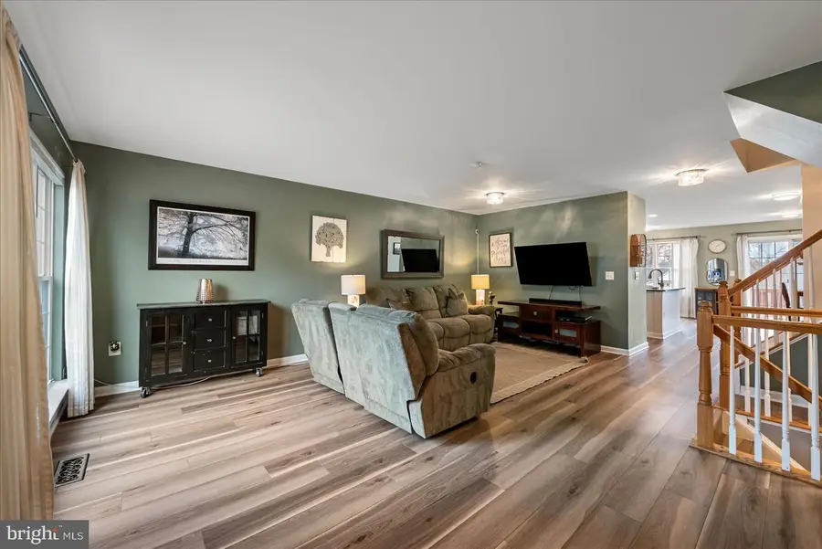 15719 London Pl, Dumfries, VA 22025 - Image #3