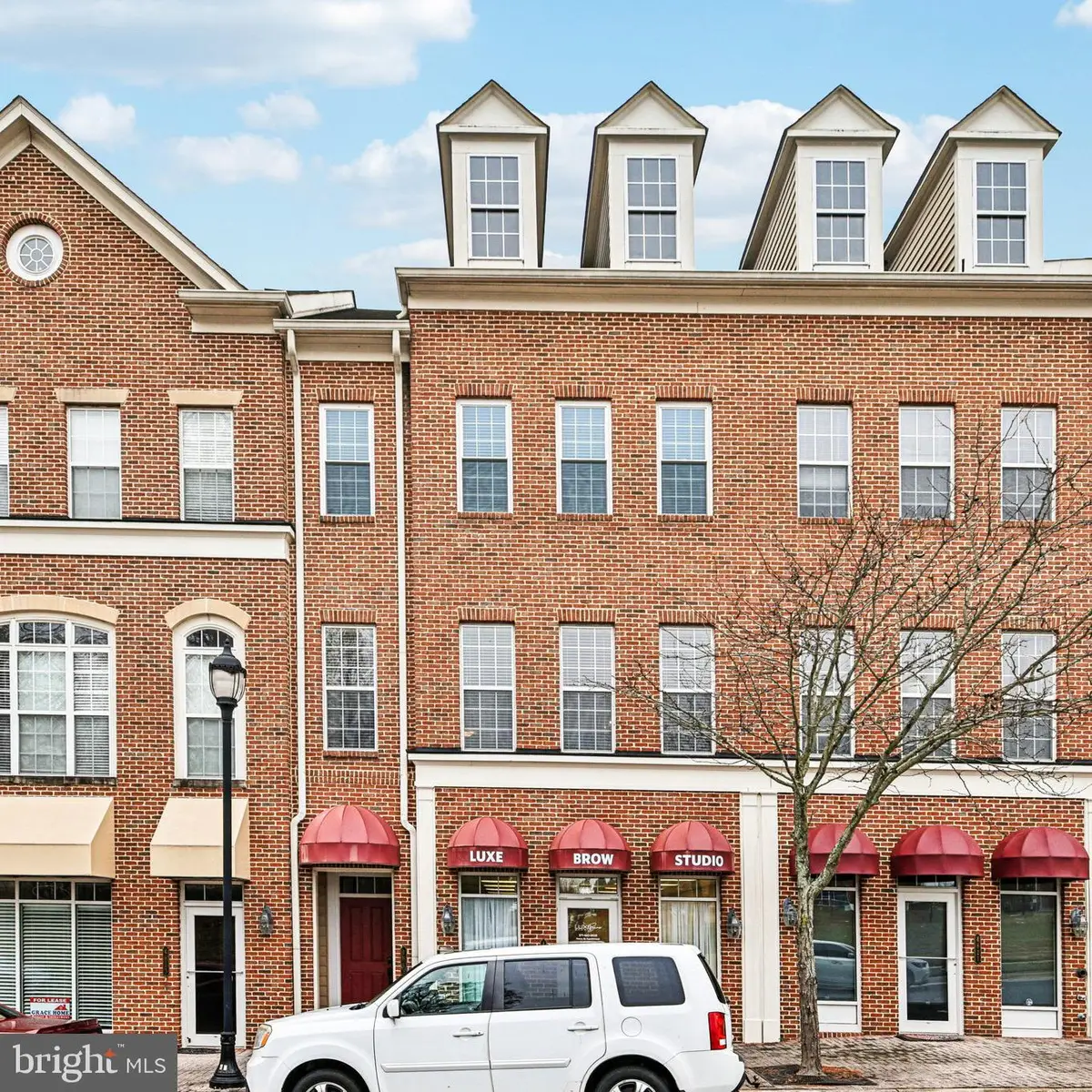 4817 Dashiell Pl, Woodbridge, VA 22192 - Image #1