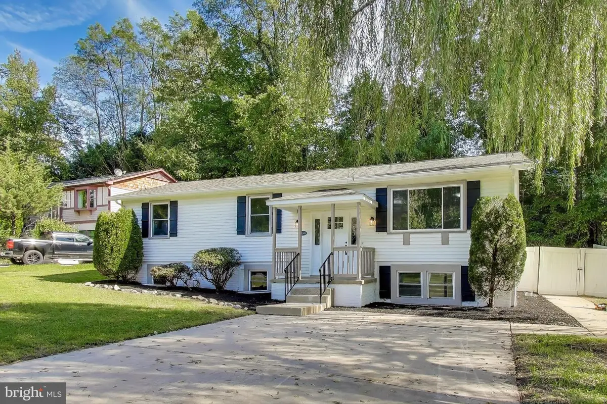 18905 Red Oak Ln, Triangle, VA 22172 - Image #1