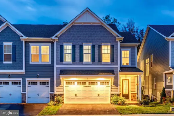 18260 Moss Garden Rd, DUMFRIES, VA 22026